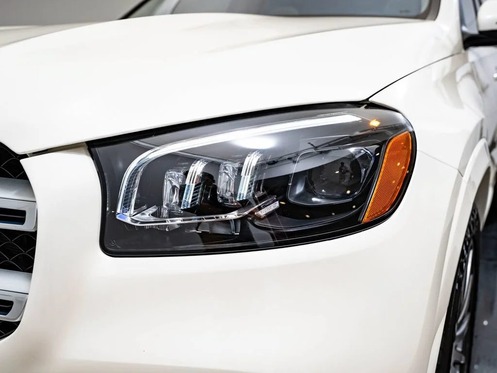 Used 2023 Manufaktur Diamond White Metallic Mercedes-Benz GLS 450 image 15