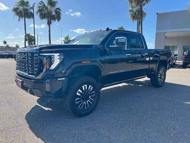 Used 2024 Onyx Black GMC Denali Ultimate image 3