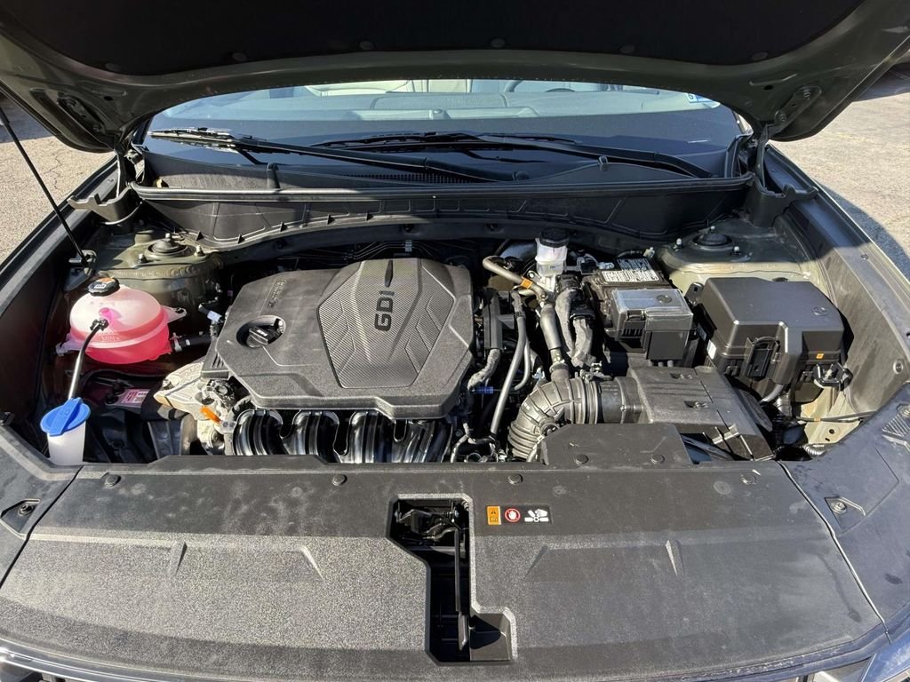 Certified Used 2025 Green Hyundai SEL Convenience image 12