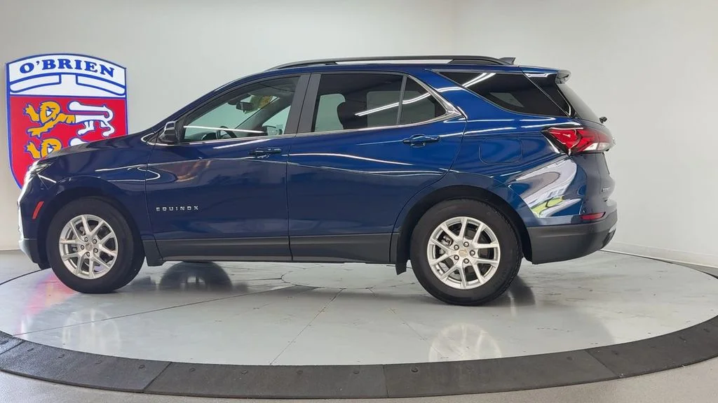 Used 2022 Blue Chevrolet LT image 7