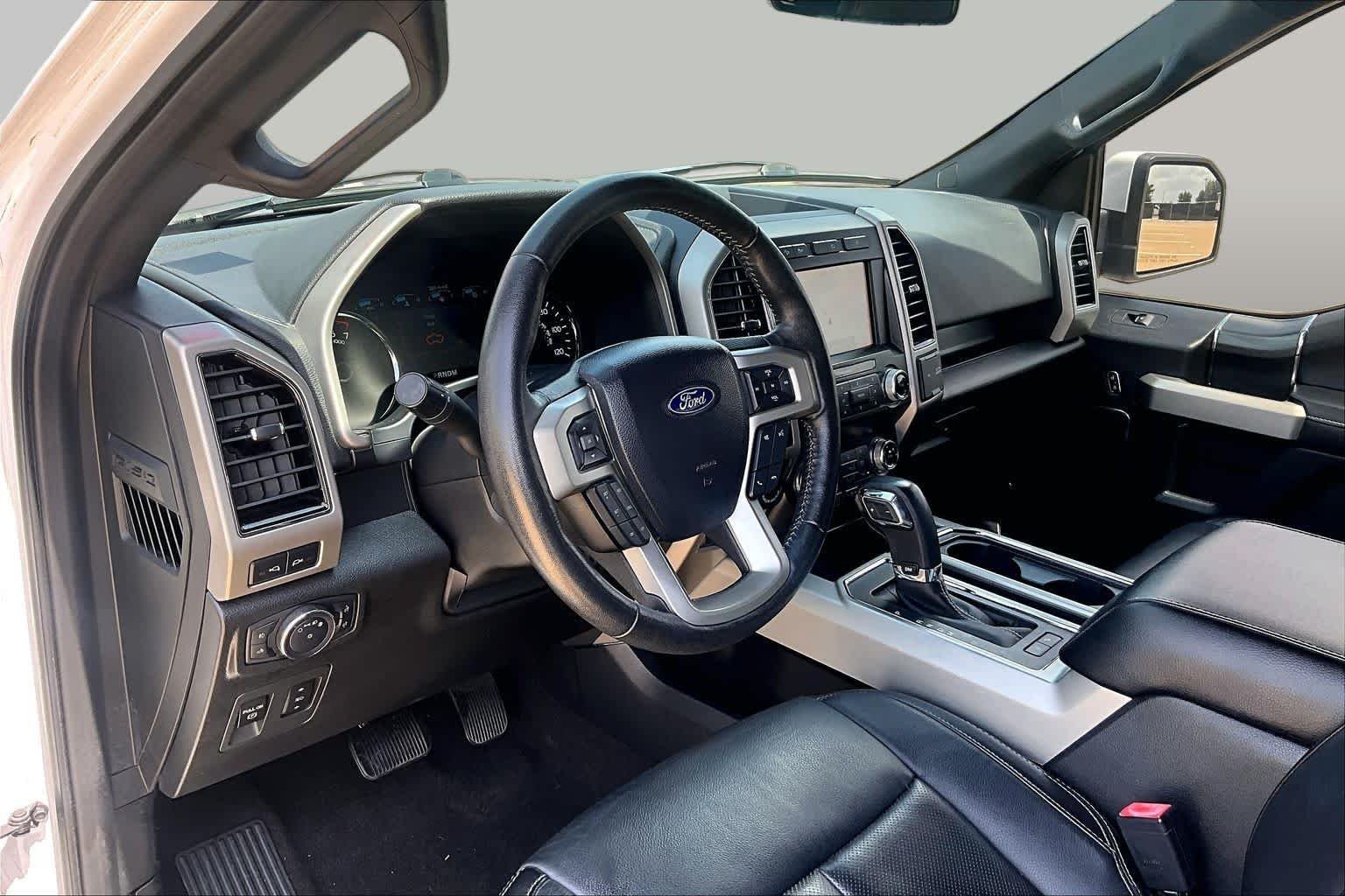 Used 2020 Oxford White Ford LARIAT image 16