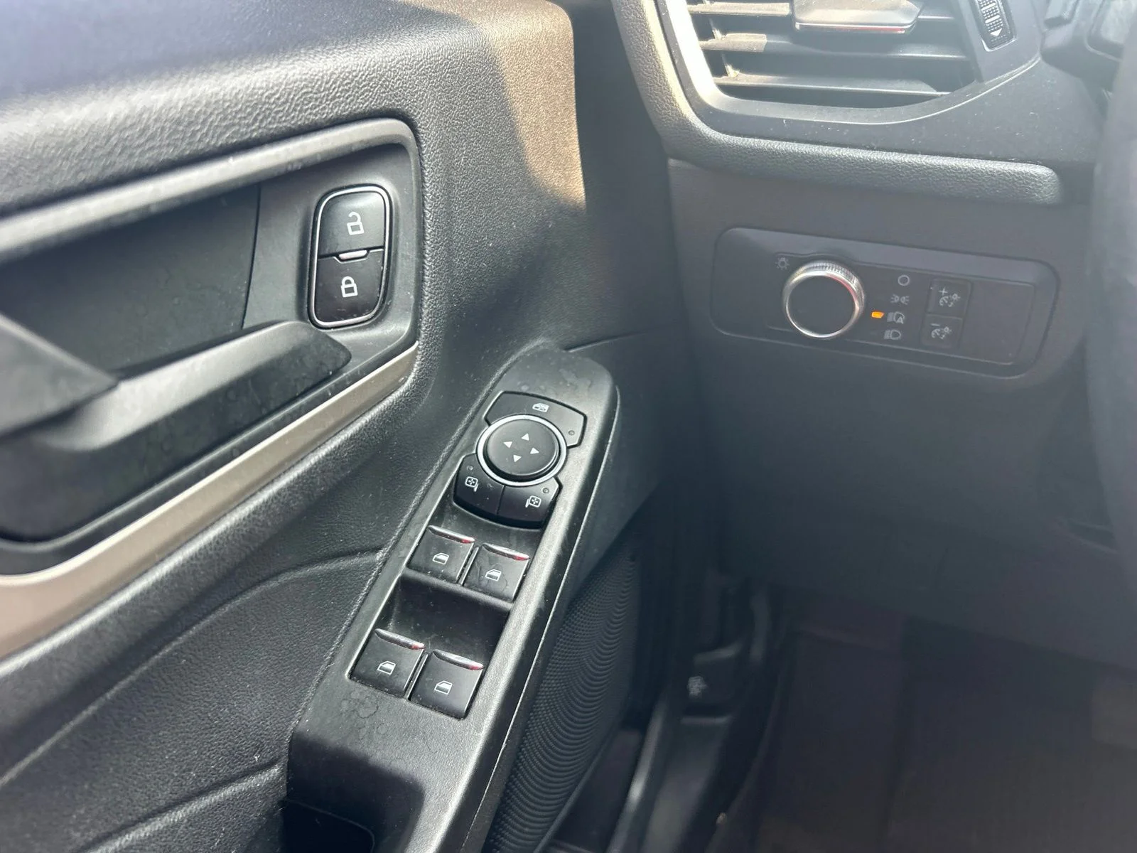 Used 2021 Blue Metallic Ford S image 24