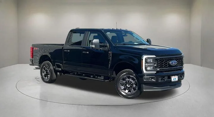 2026 Ford F-250 XL 4x4 Crew Cab 6-3/4' Box's photo