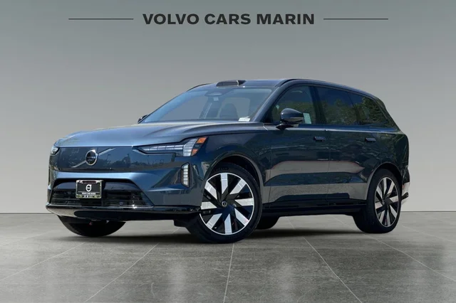 2025 Volvo EX90 Twin Motor Performance Ultra 7-Seater