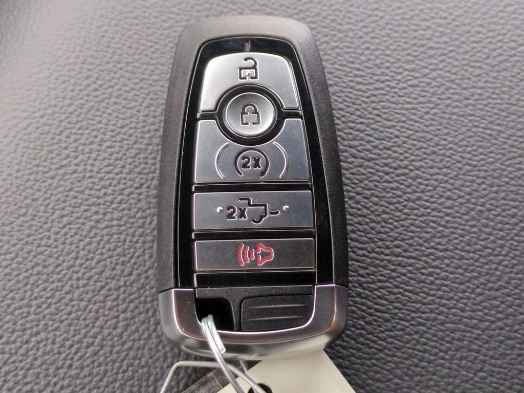 2025 Ford F-150 Lariat - Photo 31