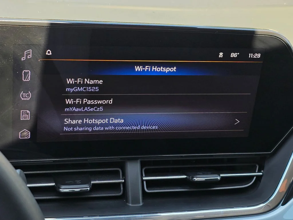 Used 2025 Gray Chevrolet LT image 39