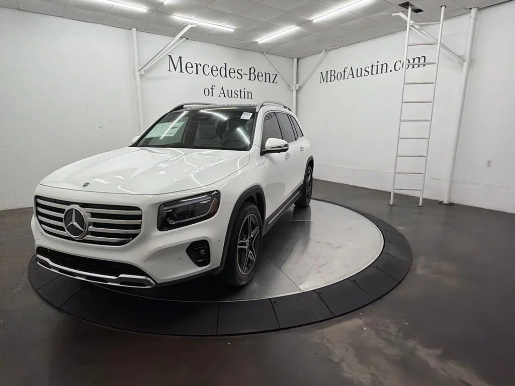 New 2026 White Mercedes-Benz GLB 250 image 3