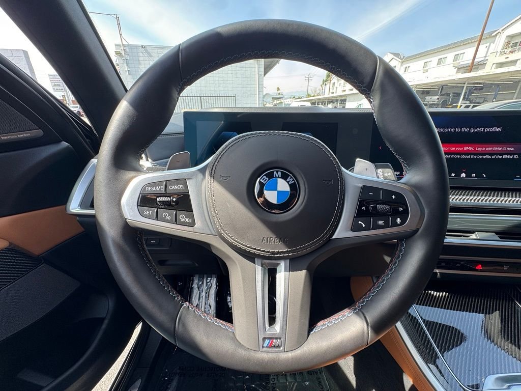 Used 2026 Black BMW M60i image 21