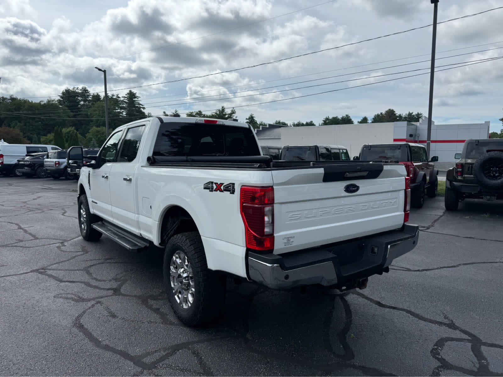 Used 2022 Star White Metallic Tri-Coat Ford LARIAT image 3