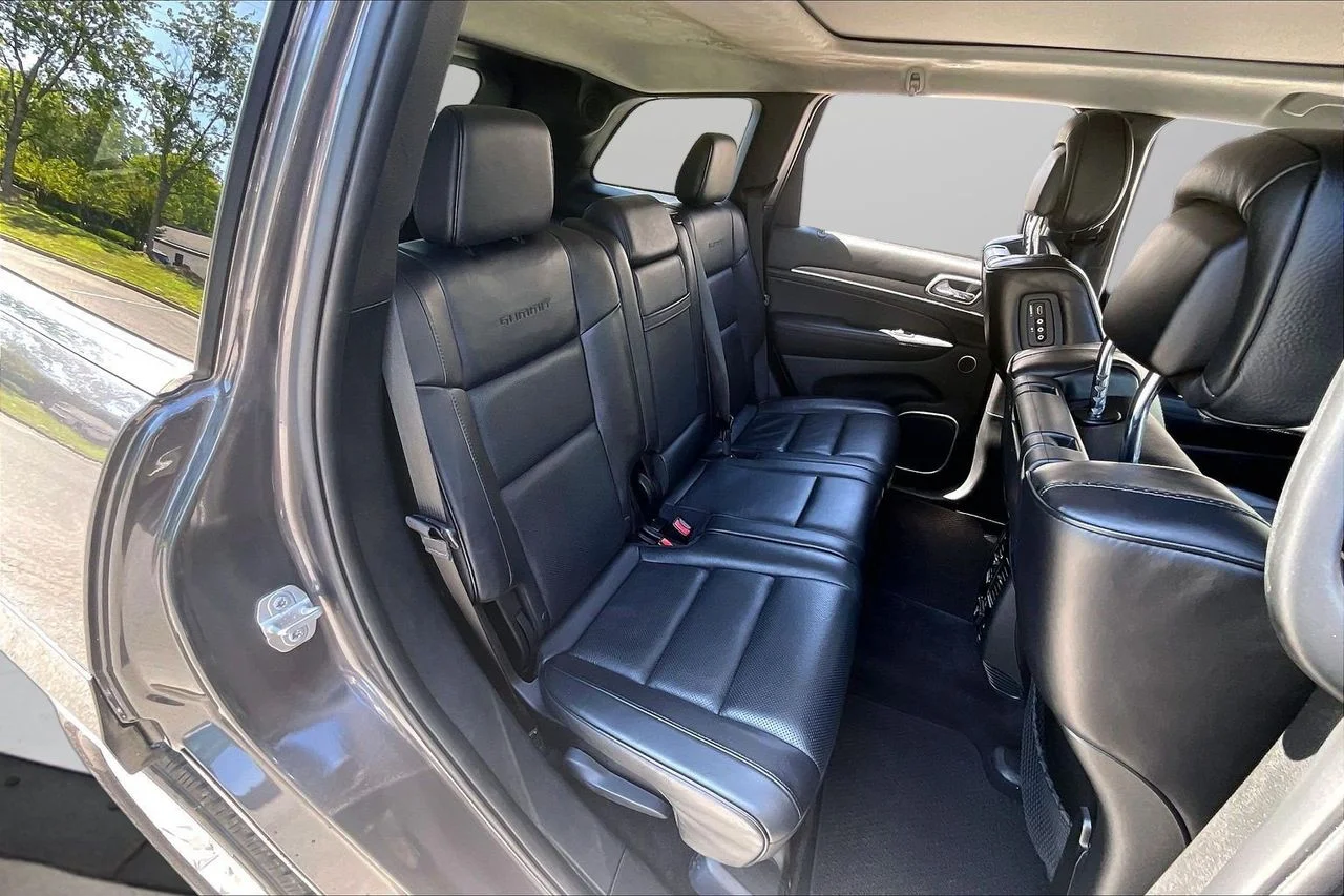 Certified Used 2017 Gray Jeep Summit image 26