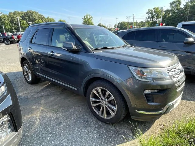 Used 2018 Gray Ford Limited image 1