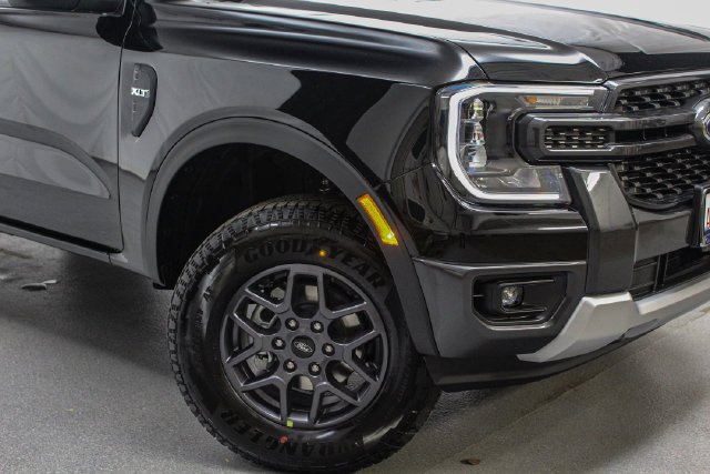 New 2026 Shadow Black Ford XLT image 2