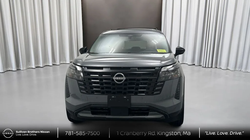 New 2026 Gray Nissan Platinum image 2