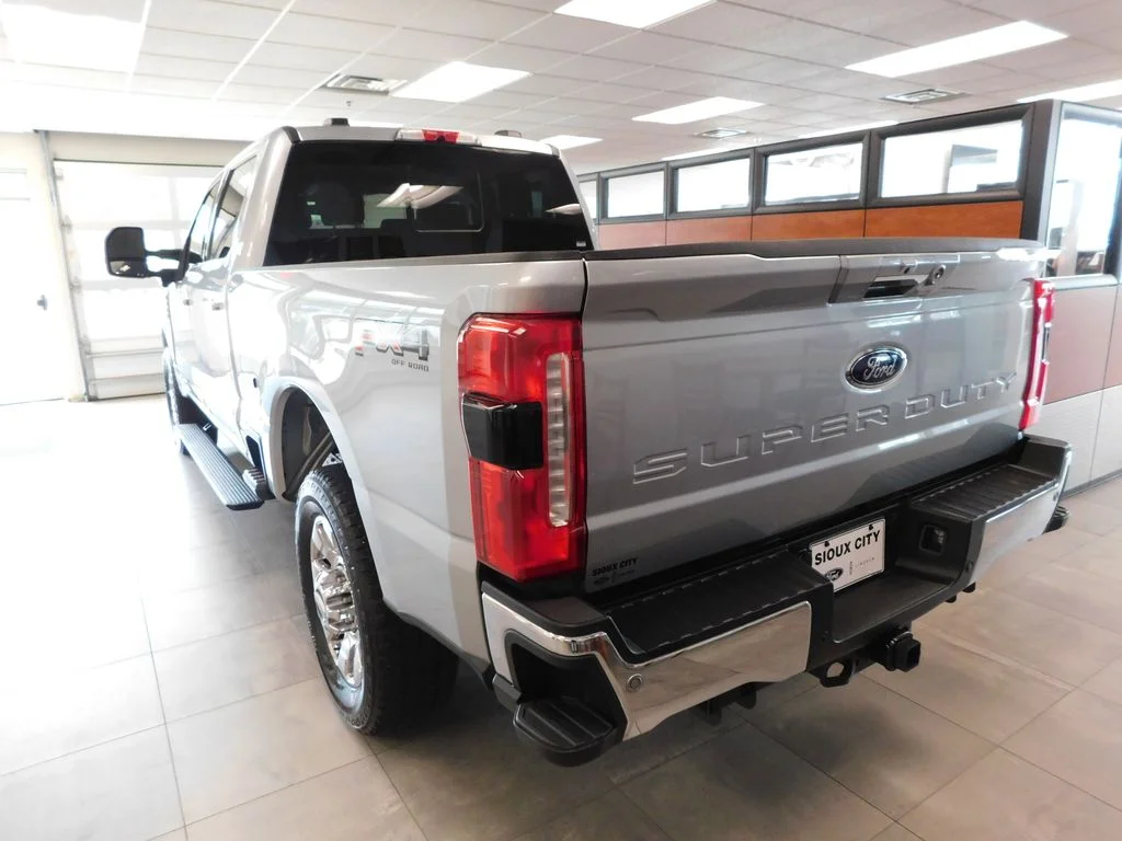 Used 2024 Iconic Silver Metallic Ford Lariat image 6