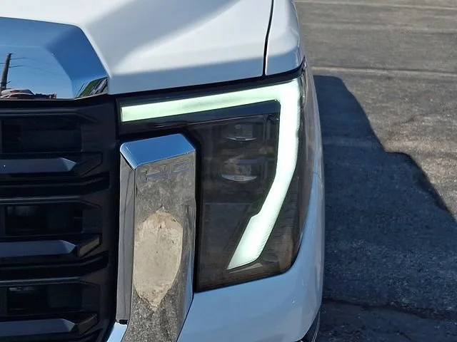 New 2026 Summit White GMC Pro image 9