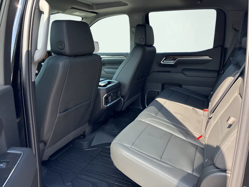 New 2026 Onyx Black GMC Elevation image 9