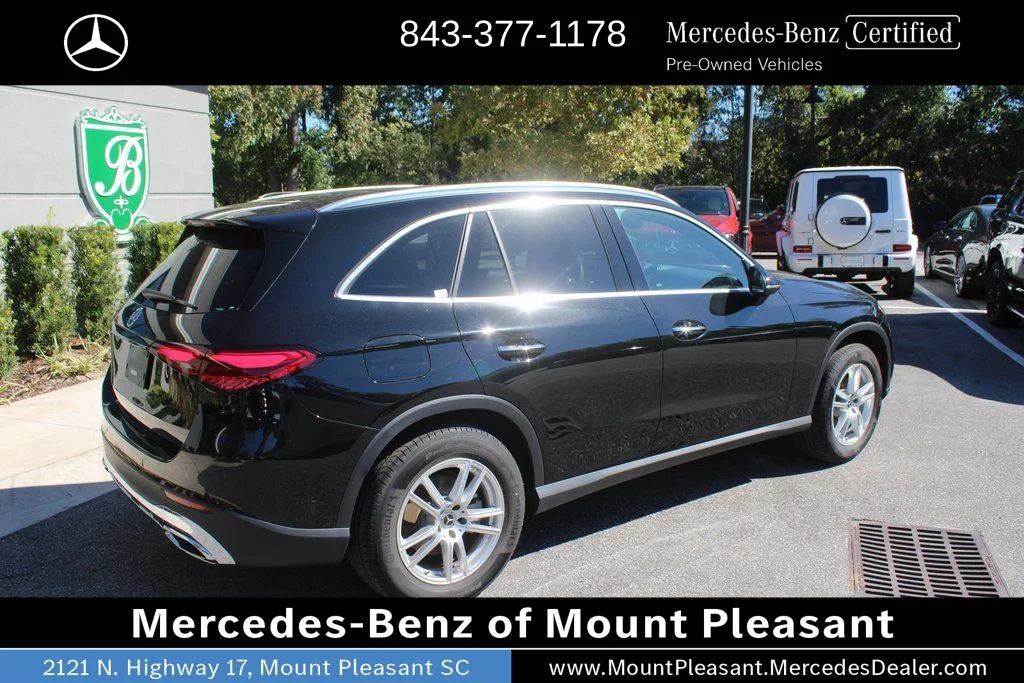 Certified Used 2025 Black Mercedes-Benz GLC 300 image 5