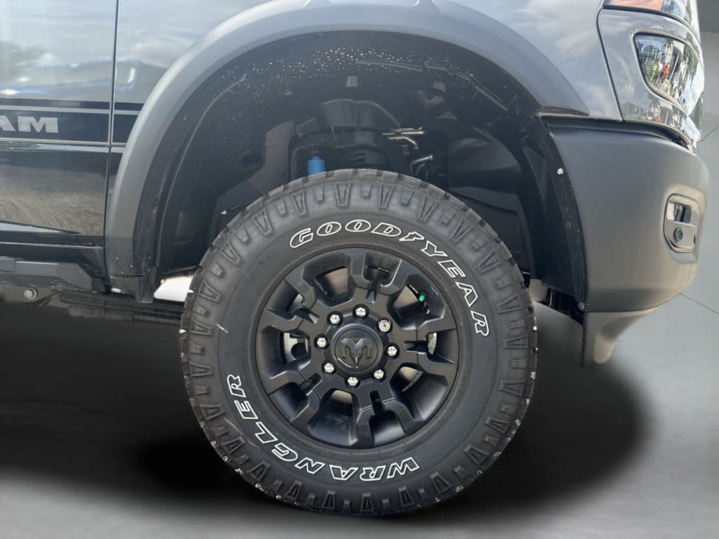 New 2026 Ceramic Gray Clearcoat RAM Power Wagon image 46