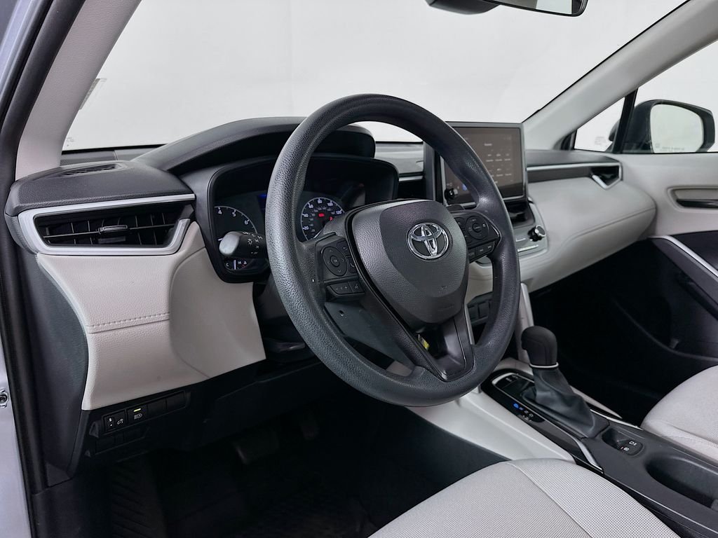 Used 2025 Silver Toyota L image 10