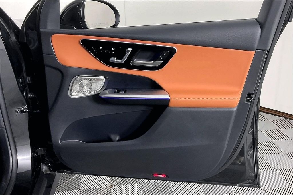 Used 2026 Brown Mercedes-Benz GLC 300 image 16