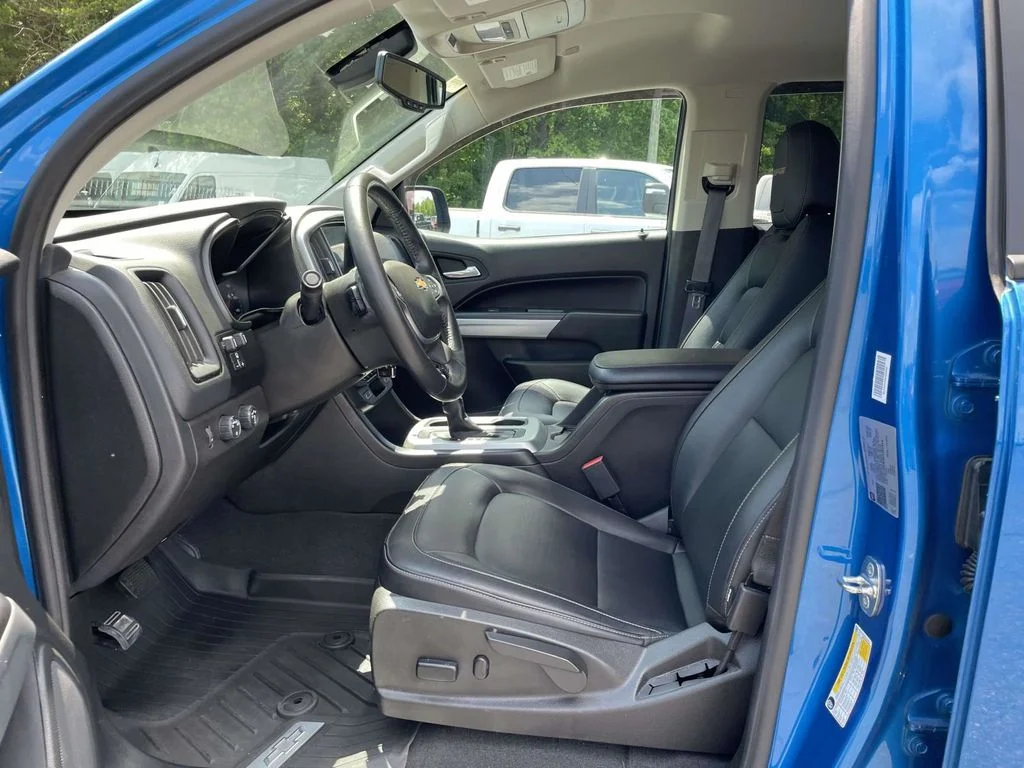 Certified Used 2022 Blue Chevrolet ZR2 image 26