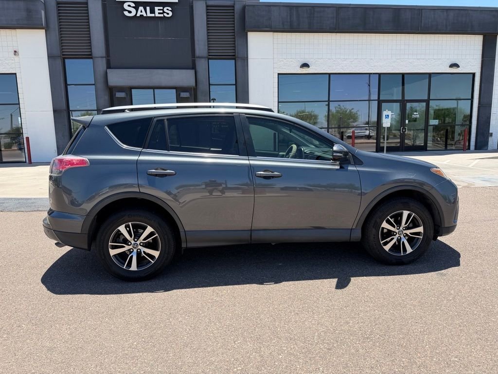 Used 2017 Gray Toyota XLE image 3