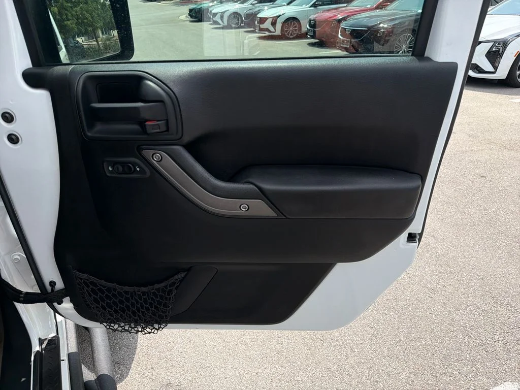 Used 2017 White Jeep Unlimited Sport image 34