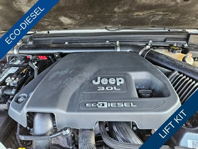 Used 2021 Silver Jeep Overland image 22