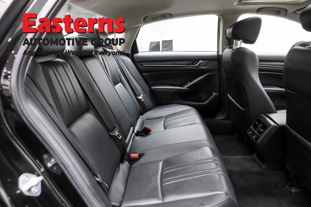 Used 2021 Black Honda Touring 2.0T image 23