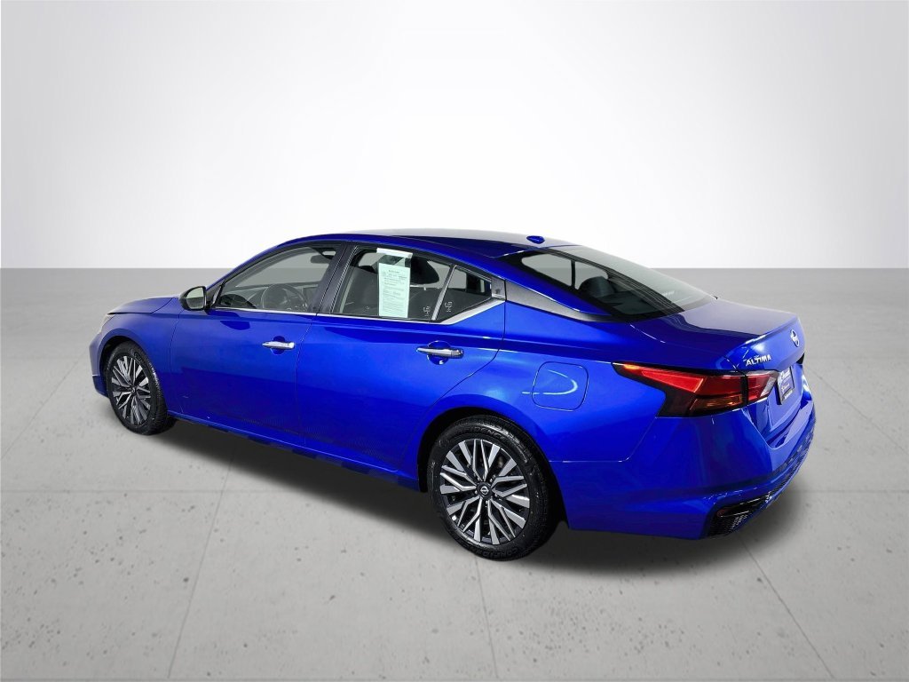 Used 2025 Bluestone Nissan 2.5 SV image 8