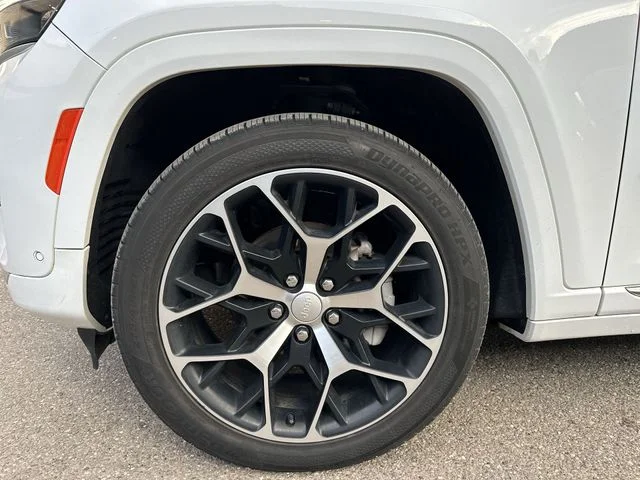 Used 2023 White Jeep Summit Reserve image 20