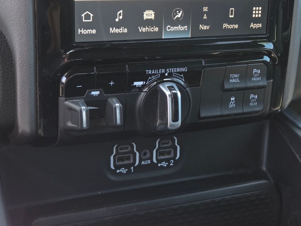 Used 2023 White Ram Laramie image 30
