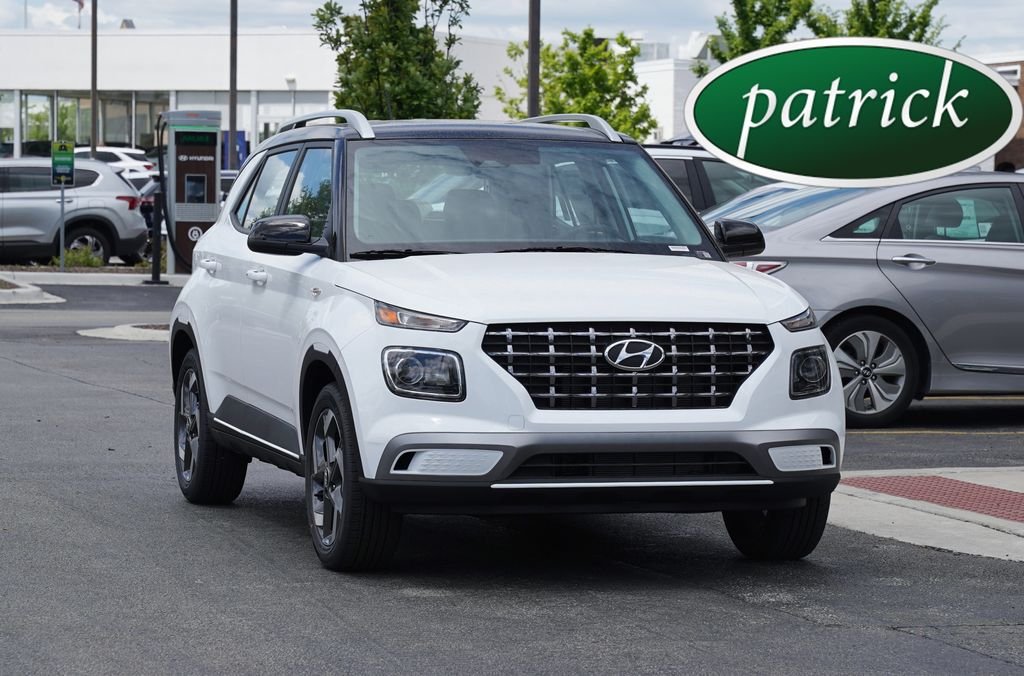 New 2026 Lunar White w/Black Roof Hyundai SEL image 18