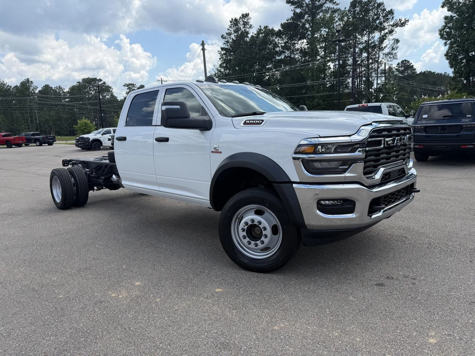 New 2026 Bright White Clear-Coat Exterior Paint RAM Tradesman image 3