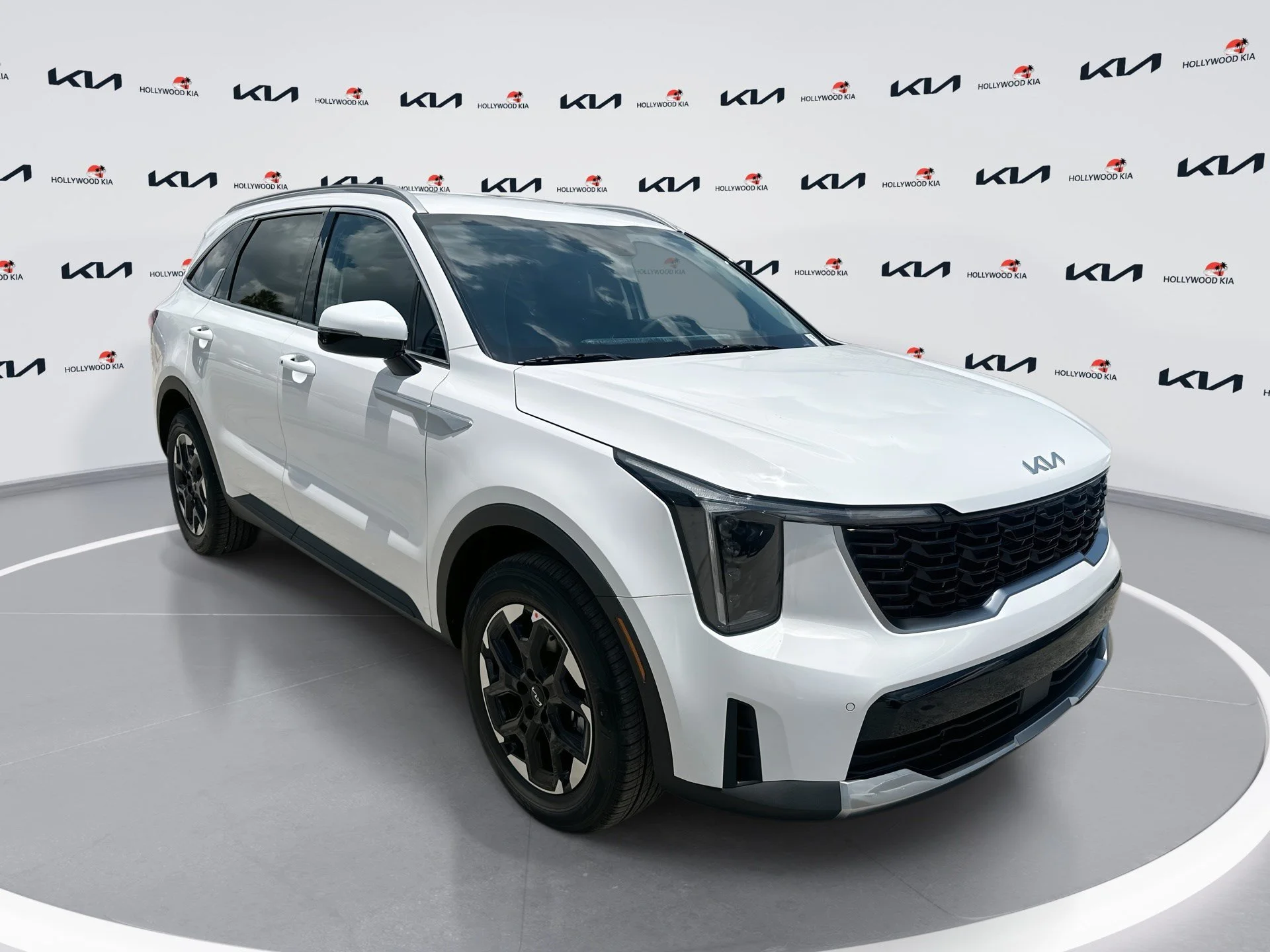 New 2026 Glacial White Pearl Kia  image 1