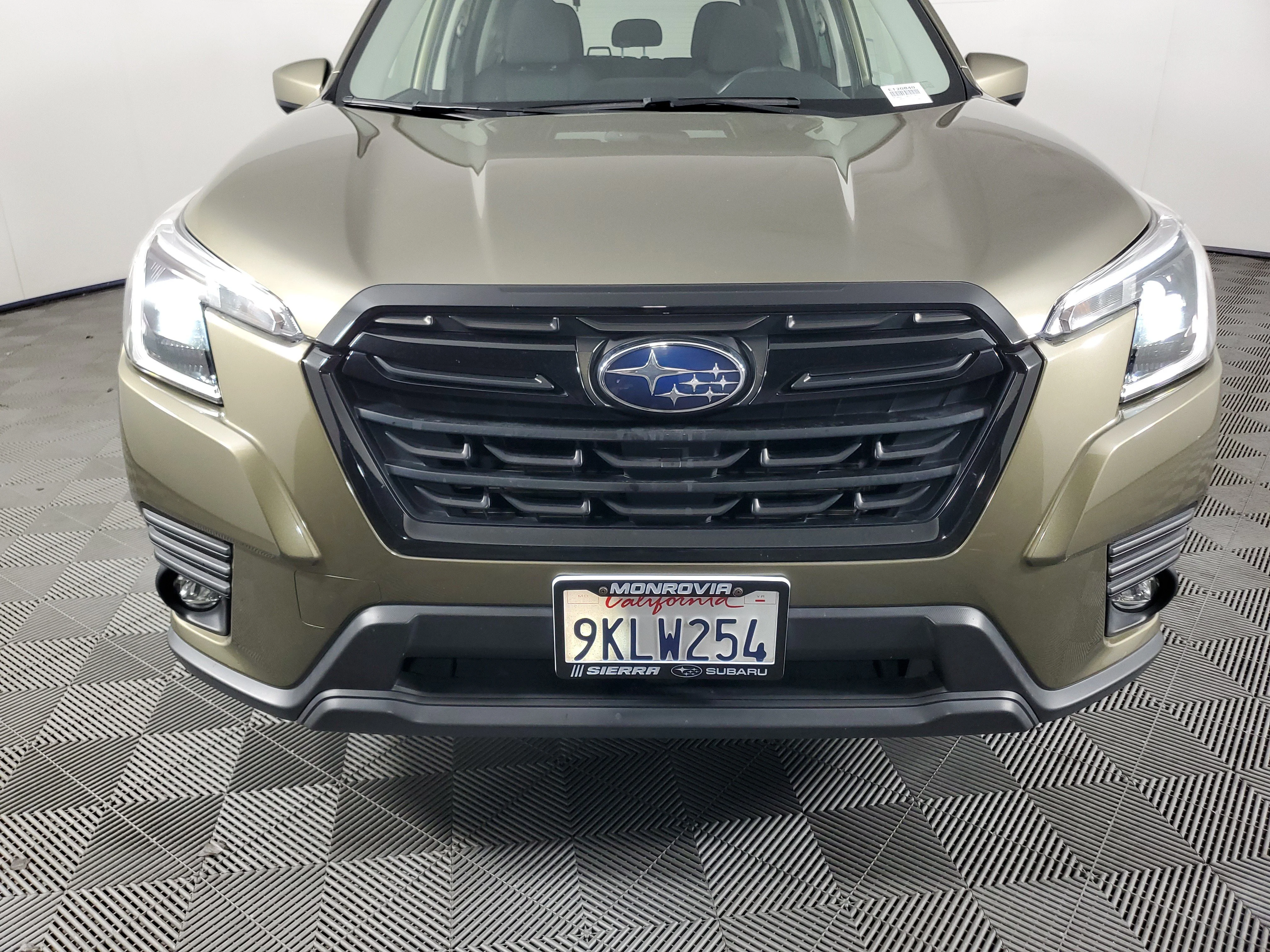 Used 2024 Autumn Green Metallic Subaru Premium image 10
