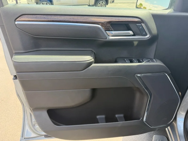 Used 2024 Sterling Metallic GMC Elevation image 18