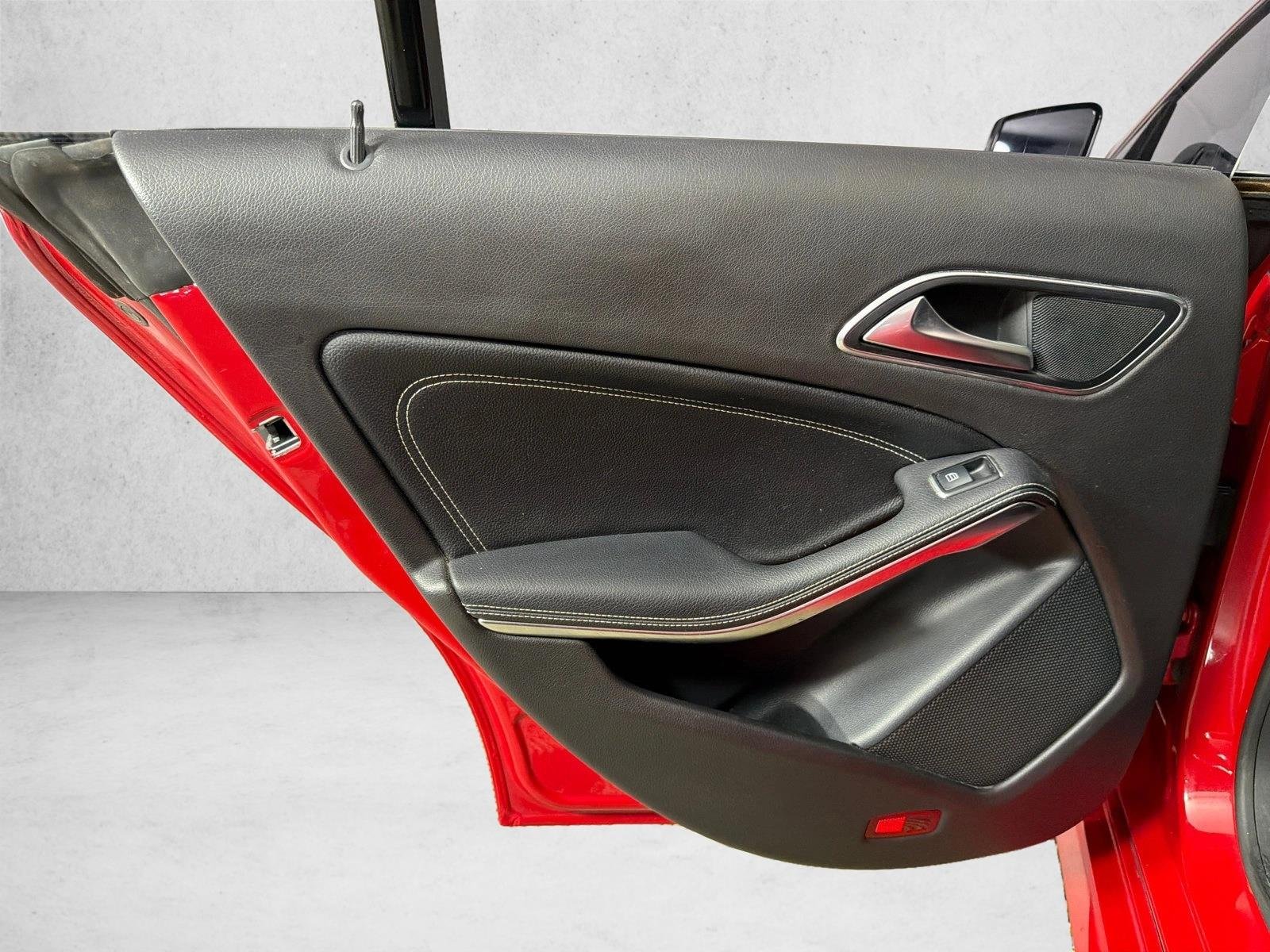 Used 2018 Jupiter Red Mercedes-Benz CLA 250 image 23