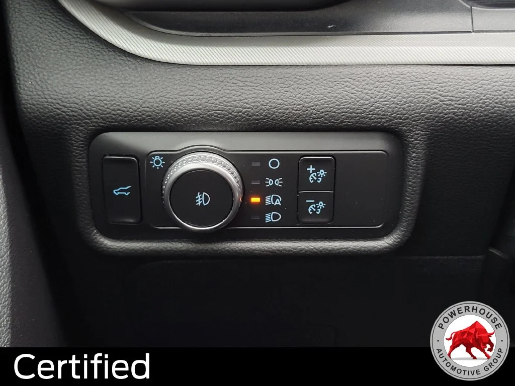 Used 2020 Silver Ford XLT image 28