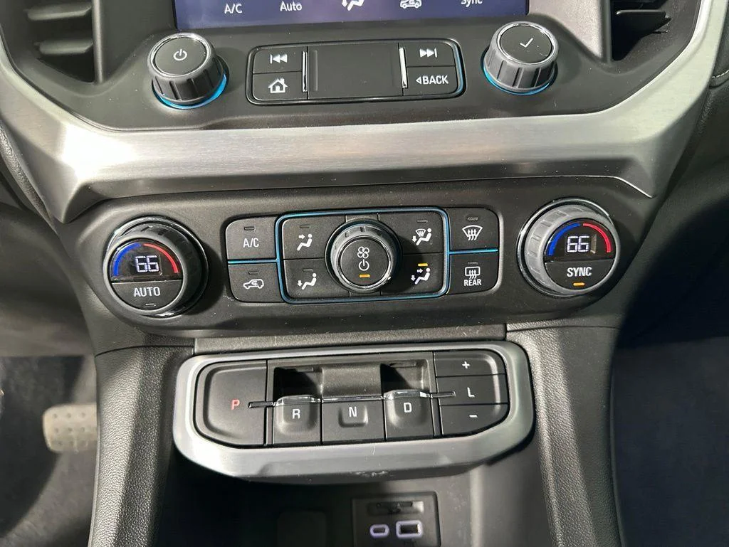 Used 2023 Sterling Metallic GMC SLT image 20