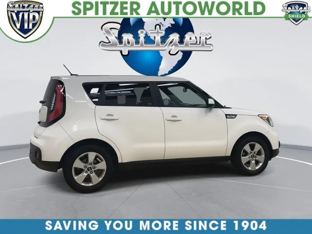 Used 2019 White Kia Base image 10