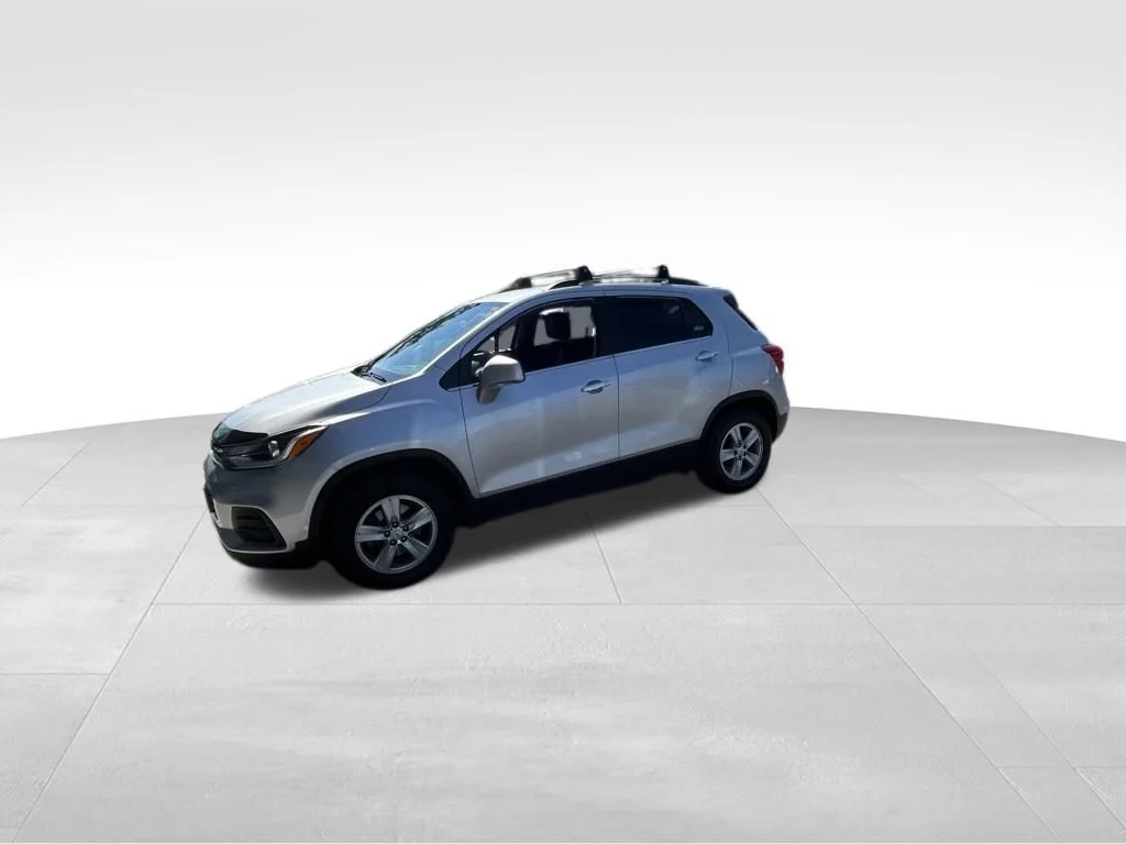 Used 2020 Silver Chevrolet LT image 4