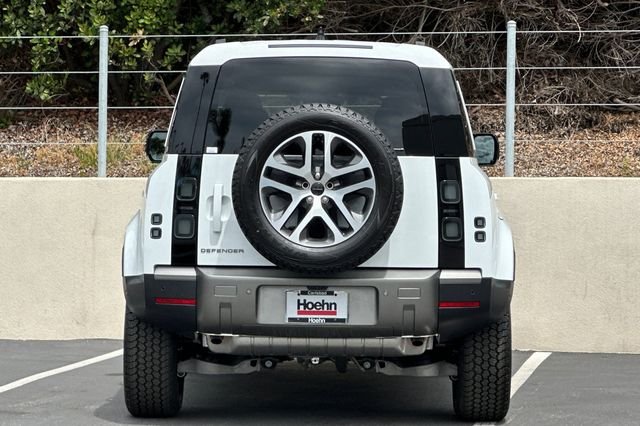 New 2026 Fuji White Land Rover S image 4