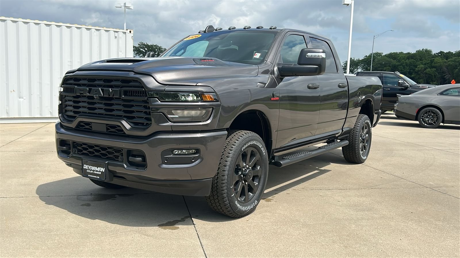 New 2026 Granite Crystal Metallic Clear-Coat Exterior Paint RAM  image 8