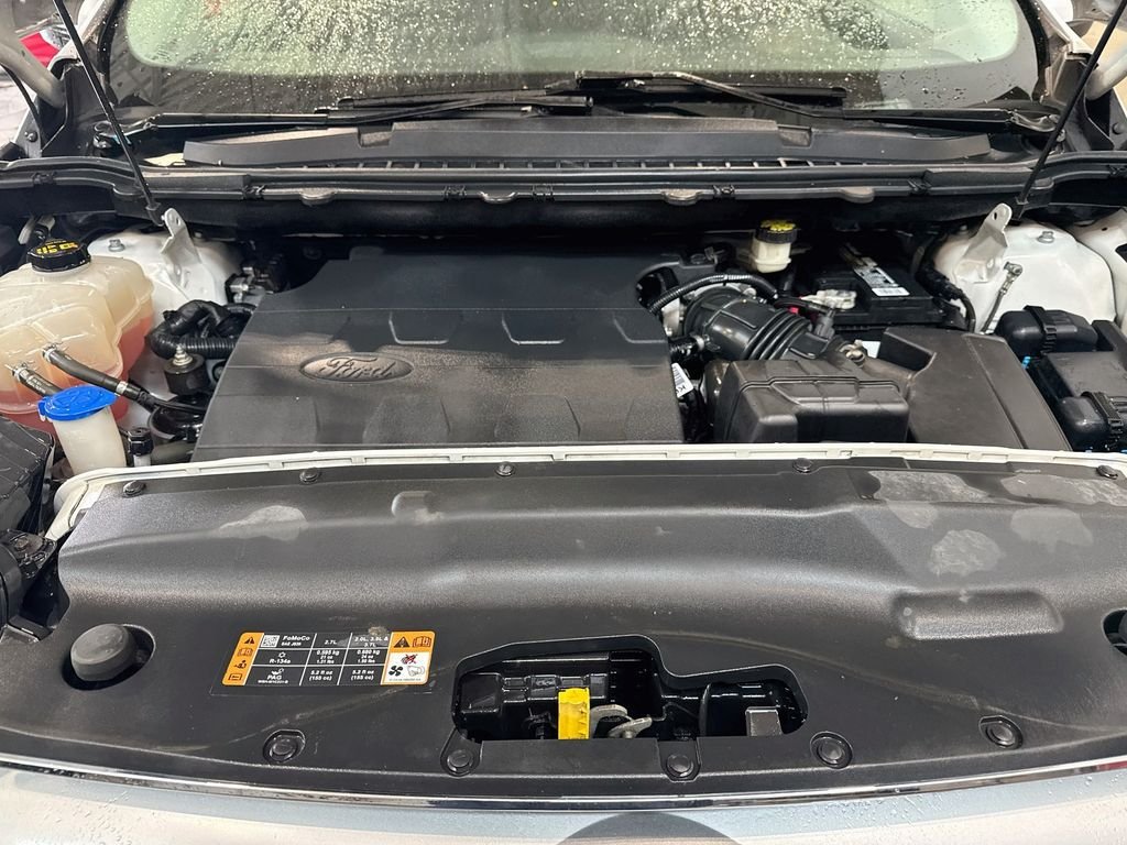 Used 2016 White Ford SEL image 32