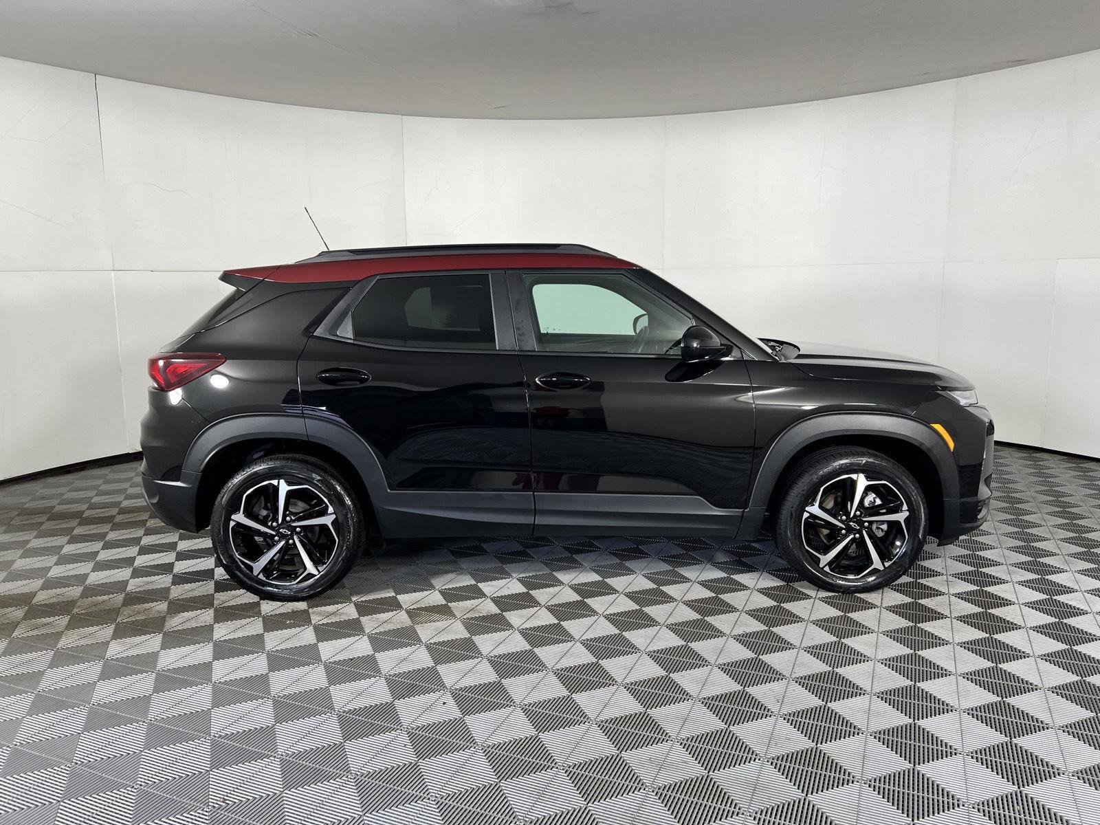 Used 2022 Mosaic Black Metallic Chevrolet RS image 26
