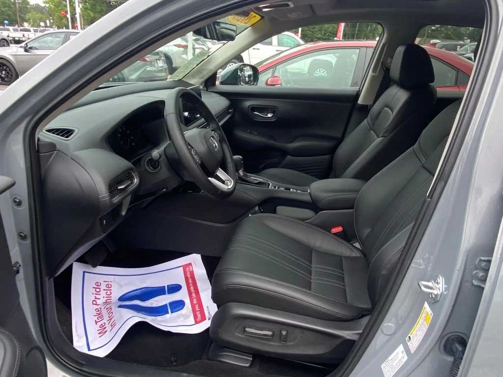 2026 Honda HR-V EX-L - Photo 6