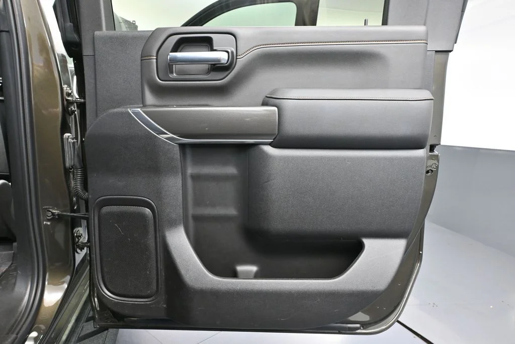Used 2022 Green GMC AT4 image 50