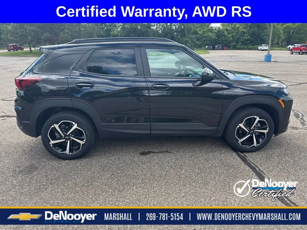 Used 2023 Mosaic Black Metallic Chevrolet RS image 6