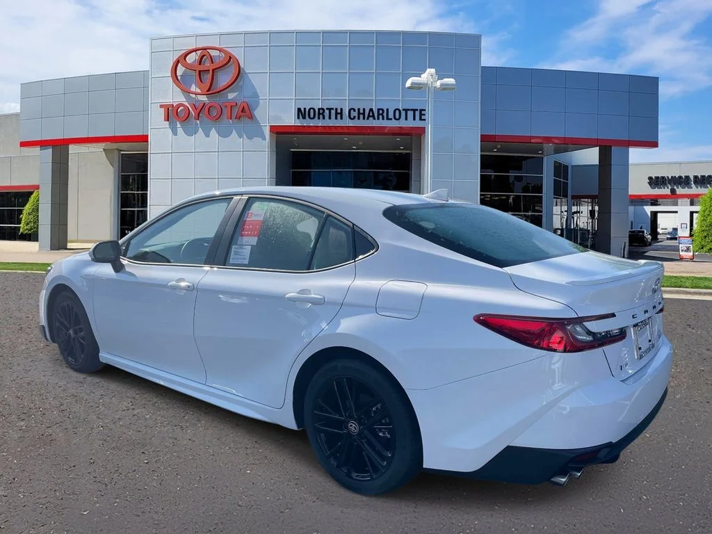 New 2026 Ice Cap Toyota SE image 5